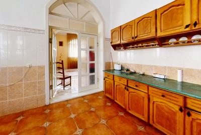Casa mare pretabila pensiune - 10