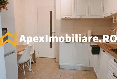 Apartament cu 3 camere semidecomandat în Tineretului