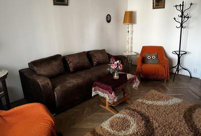 Apartament cu 2 camere circular, mobilat în Titan
