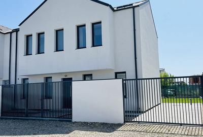 Casă cu 4 camere cu Teren 200 Mp în Odăi - 13