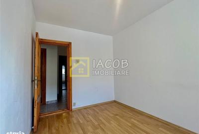 Apartament cu 3 camere decomandat în Coman - 11