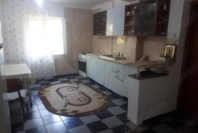 Apartament cu 4 camere decomandat în Baicului - 2