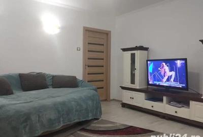 Apartament cu 4 camere semidecomandat în Gojdu