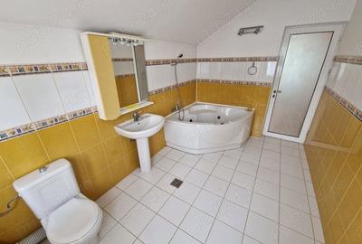 Casă cu 5 camere cu Teren 820 Mp în Bucium - 4