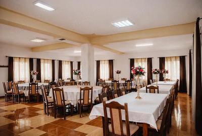Casă cu Teren 621 Mp în Izbita - 1