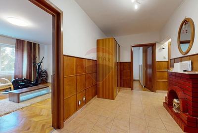 Apartament cu 4 camere -o locuinta rara in Centrul Civic al Brasovului Apartament cu 4 camere -o locuinta rara in Centrul Civic al Brasovului - 4