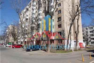 Apartament cu 3 camere semidecomandat, mobilat în Drumul Taberei - 34