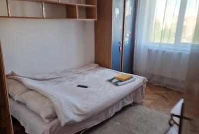 Apartament de  închiriat cu 3 camere, decomandat - 7