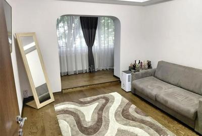 Apartament cu 4 camere decomandat, mobilat în Central - 1