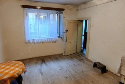 Casa de vanzare in cartierul Terezian, Sibiu - 2 camere, curte comuna. - 1