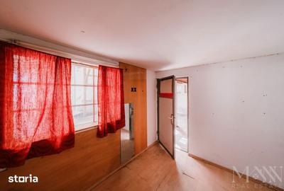 Casă cu Teren 597 Mp în Rogerius