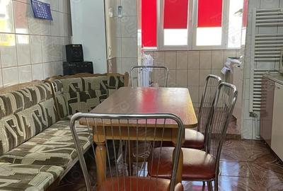 Apartament cu 3 camere semidecomandat în Est