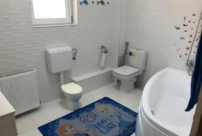 Casă individuală cu 7 camere cu Canalizare în Apărătorii Patriei - 26