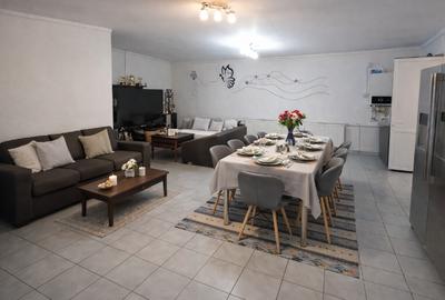 Casă individuală cu 5 camere cu Canalizare în Central - 3