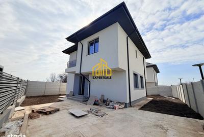 Casă cu 5 camere cu Teren 300 Mp în Prelungirea Ghencea