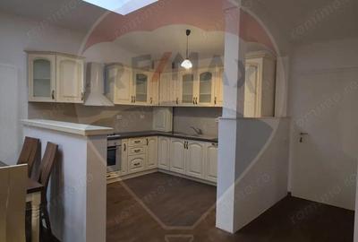 Apartament de inchiriat- Medias, zona centrala - 3