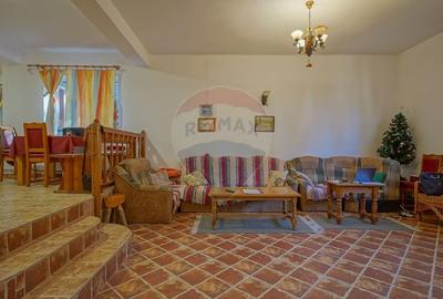 Casă cu 14 camere cu Teren 596 Mp în Poiana Brașov - 36