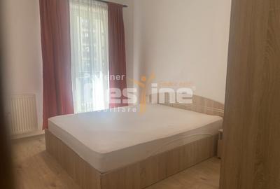 Apartament cu 2 camere semidecomandat în Tractorul - 2