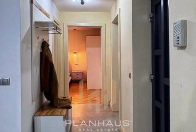 Inchiriere- 3 camere ultracentral ,etaj 1 B-dul Regele Mihai 1 *B-dul Bucuresti - 8