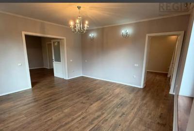 Apartament cu 3 camere decomandat în Schei - 1