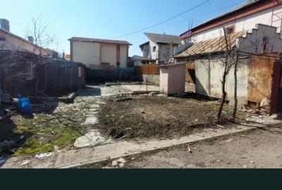 Teren de 295 mp, în Central - 1