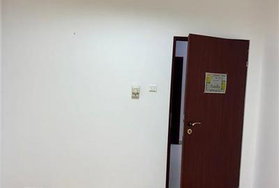 Birou, de 58 mp, în Politehnica - 10