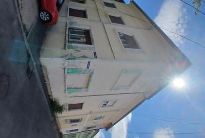Apartament cu 3 camere decomandat în Central - 1