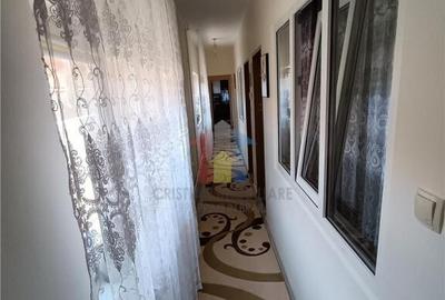 VILA, P 1, Caramida si Boltari, zona Centru - 6