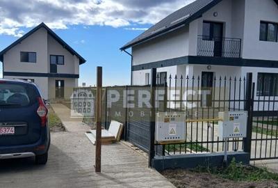 Casă cu 4 camere cu Teren 446 Mp în Bănești - 8