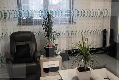 Casa,6 camere ,curte comuna in zona buna - 20