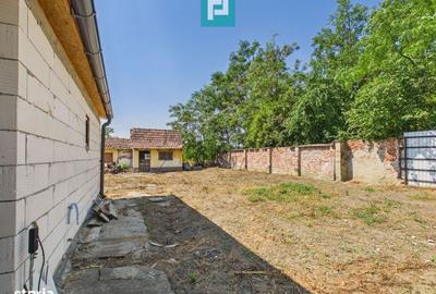 Casă cu 3 camere în Peregu Mic - 13