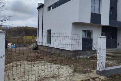 Casă cu 4 camere în Petrești - 2