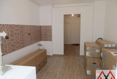 Apartament cu 4 camere semidecomandat în Berceni - 4