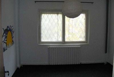 Apartament cu 4 camere decomandat în Vitan - 2