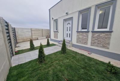 Duplex cu 3 camere cu Canalizare în Central - 9