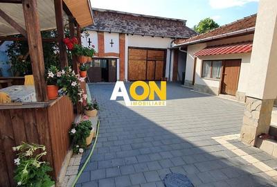 Casă cu 3 camere cu Canalizare în Central - 1