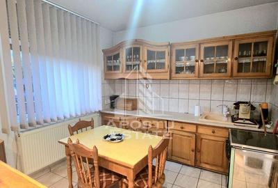 Casă cu 4 camere cu Teren 480 Mp în Mehala