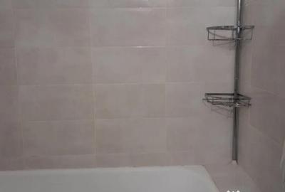 Apartament cu 2 camere decomandat în Micro 12 - 17