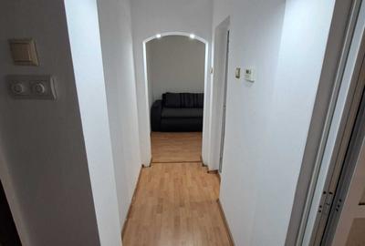 Apartament cu 3 camere nedecomandat în Central