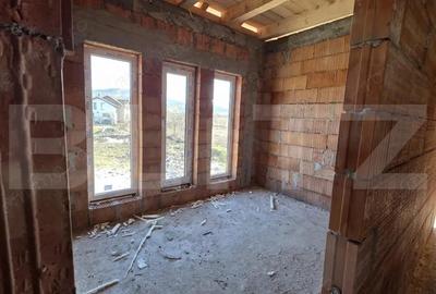 Casă cu 3 camere cu Teren 500 Mp în Unirea - 15