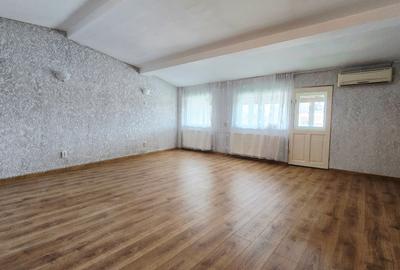 Casă cu 16 camere cu Canalizare în Calea Călărașilor - 6