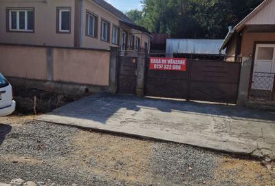 Casă cu 4 camere în Central - 3