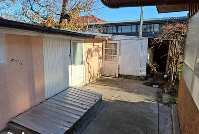 Casă cu 3 camere cu Teren 280 Mp în CFR - 17