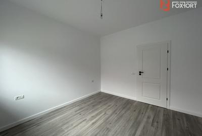 Duplex cu 5 camere cu Canalizare în Ghiroda - 10