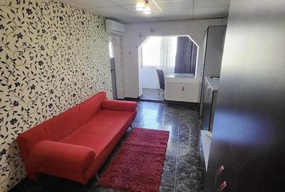 Garsonieră decomandată în Confecții - 3