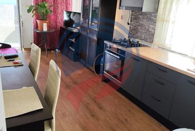 Casă cu 4 camere cu Teren 1860 Mp în Cernat - 14