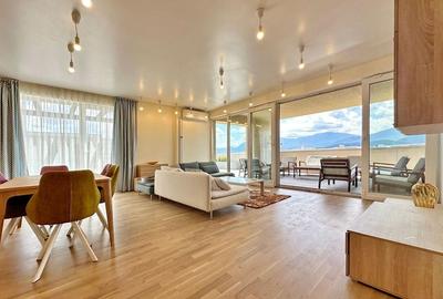 Penthouse Inchiriere cu Priveliste Deosebita - Zona Coresi