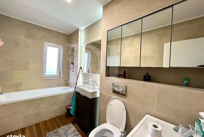Apartament cu 3 camere decomandat în Florești