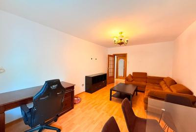 Apartament cu 3 camere decomandat în Drumul Sării - 2