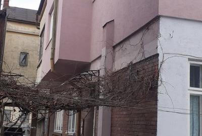 Casă cu 6 camere în Rădăuți - 3